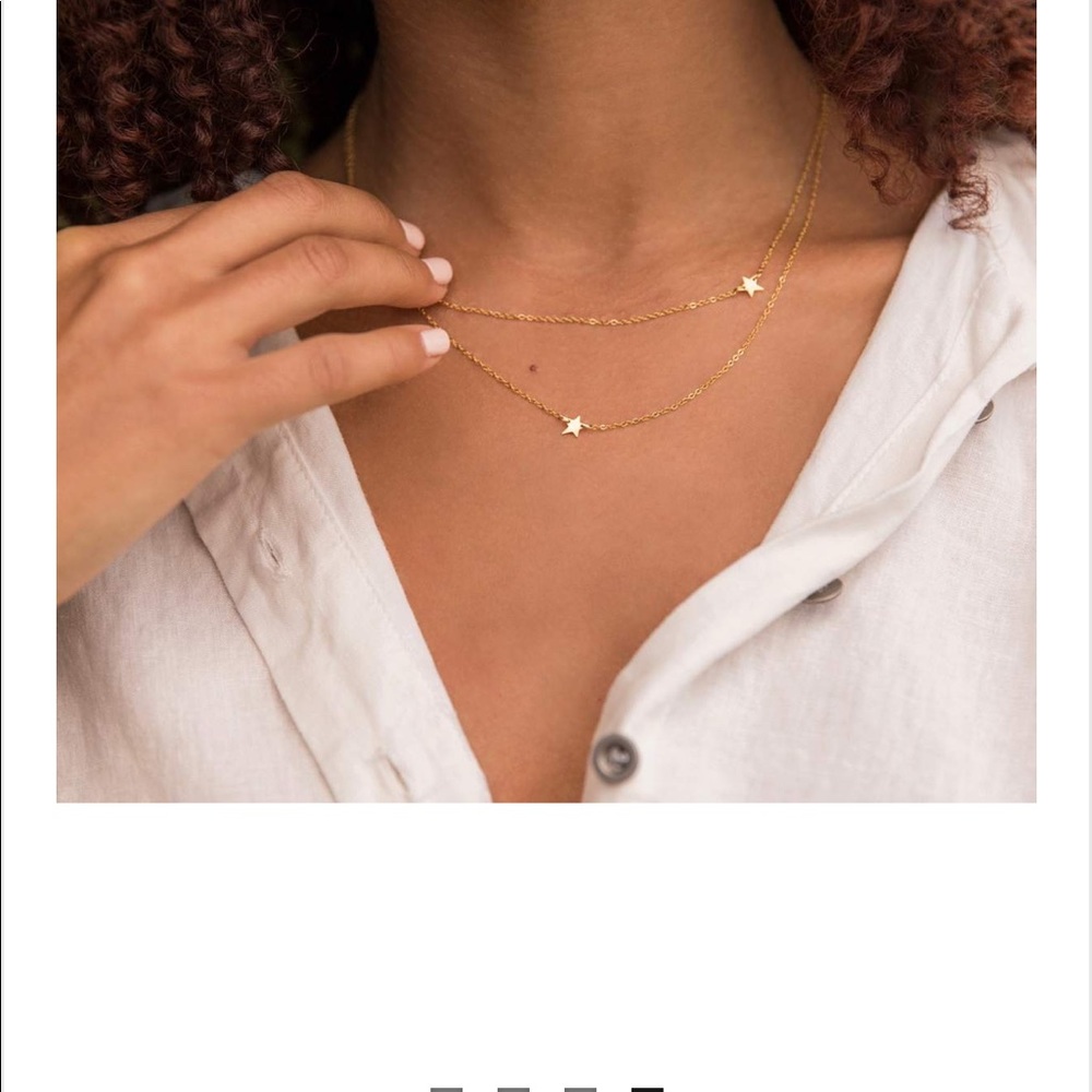 Gold star necklace